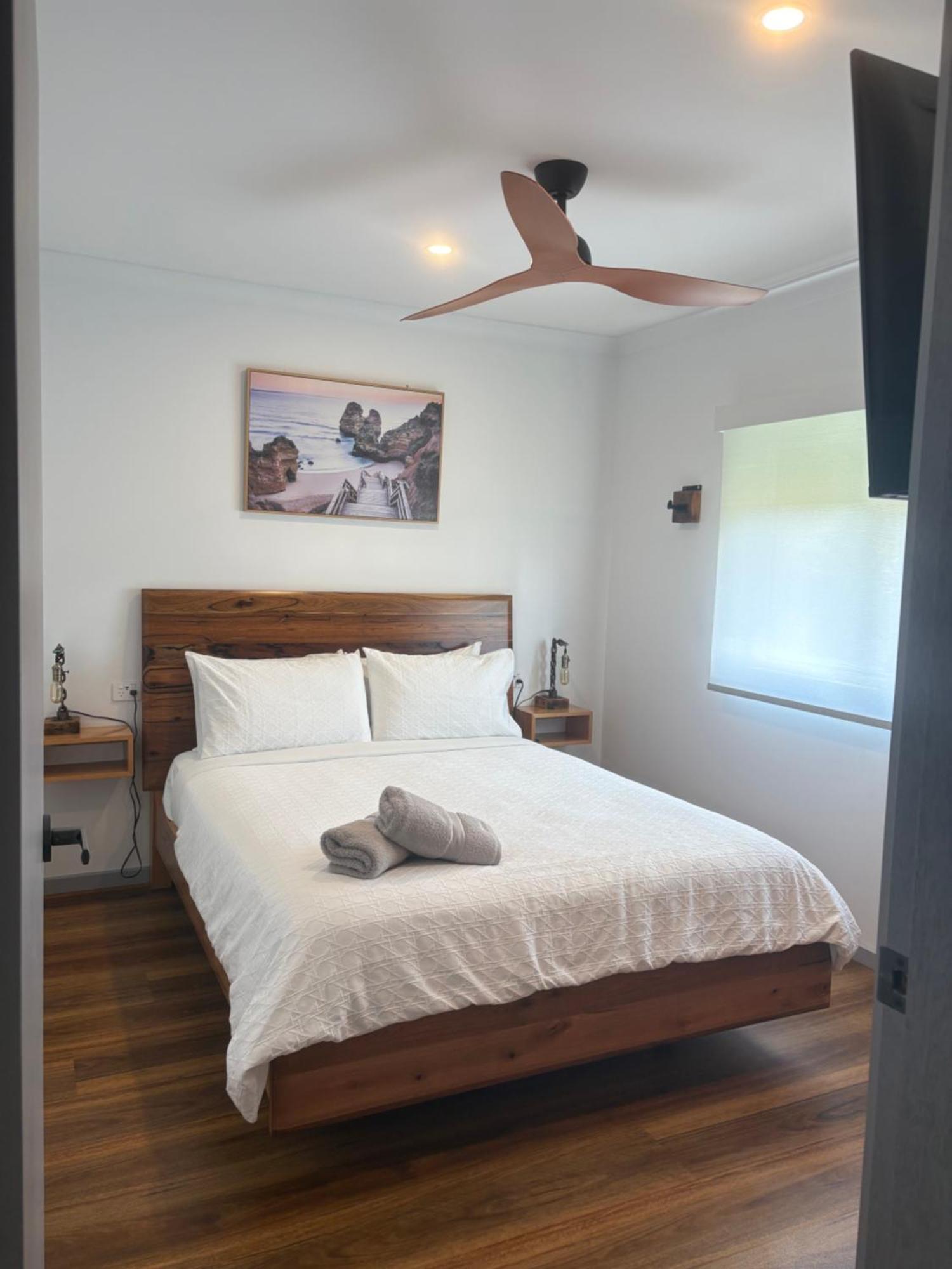 Luxury Holiday Unit 8Min Walk To Town Center With Boat Parking Mallacoota Exterior photo